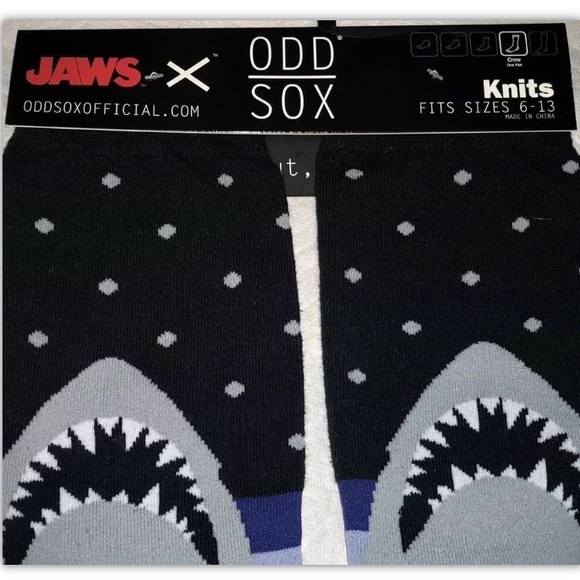 Jaws Crew Socks 1 Pair Men’s 6-13 Blue Gray Red Spielberg Film Shark Horror NEW! - Picture 2 of 6